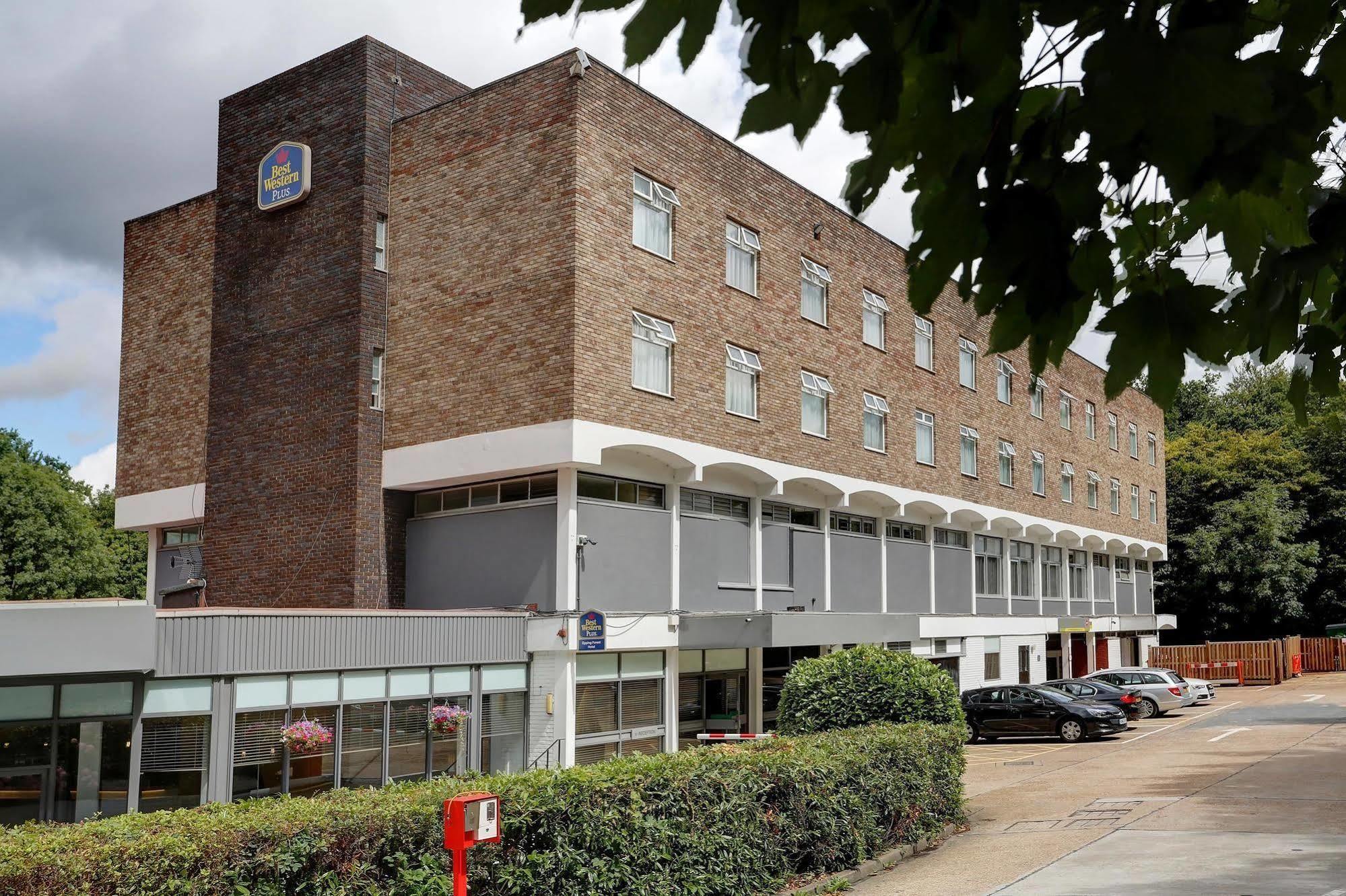 Epping Forest Hotel Вудфорд Экстерьер фото